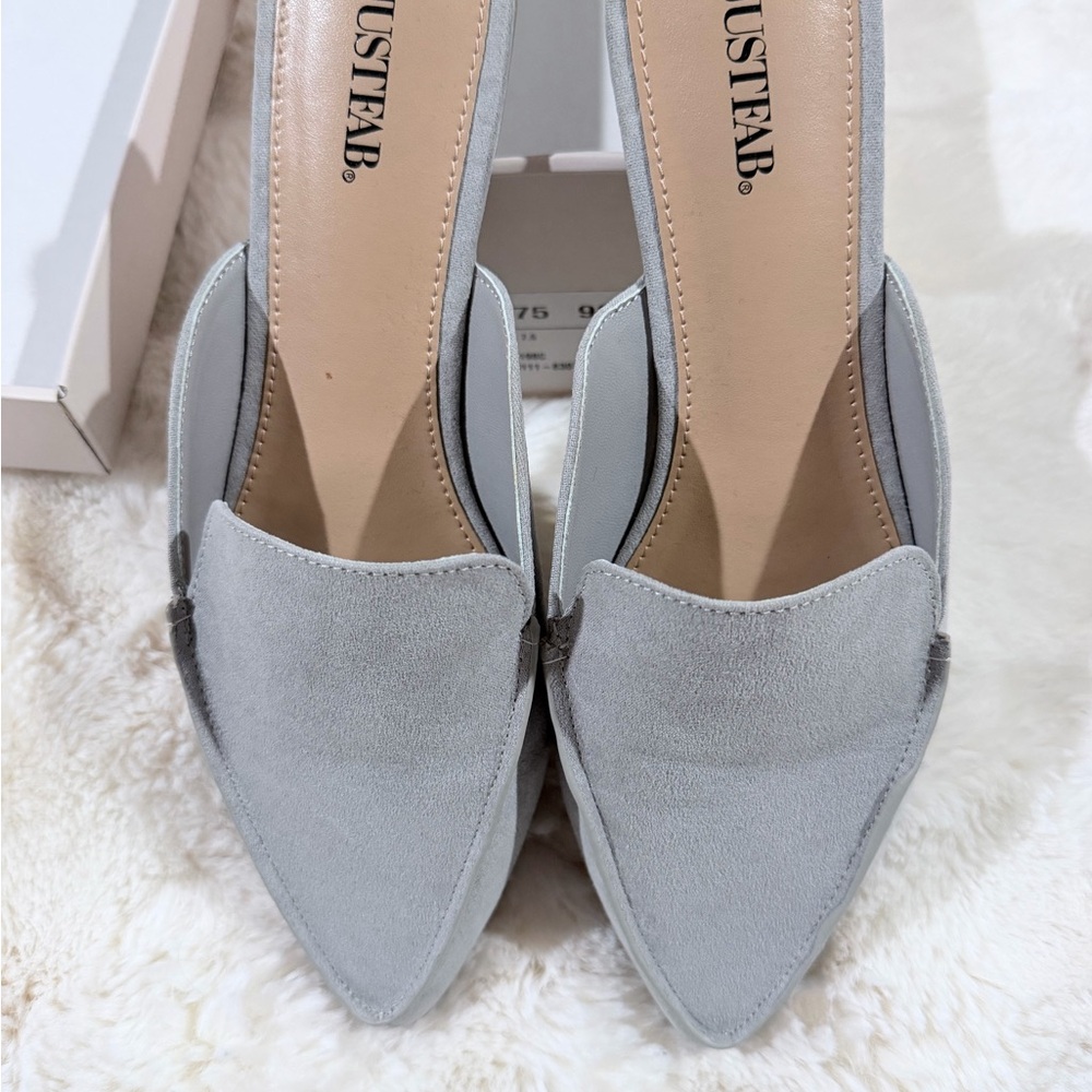 JustFab Women's Light Gray Flats